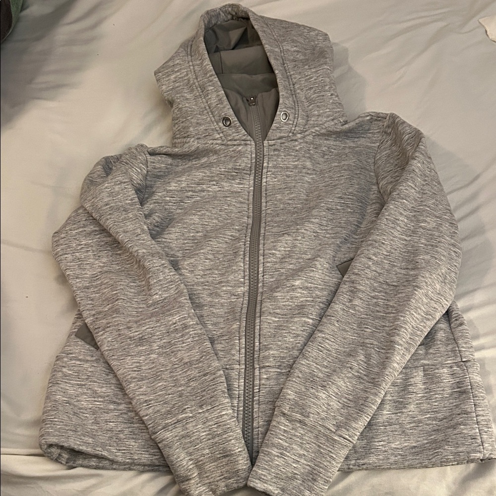 Athleta Heathered Gray Sleeve with Thumbhole